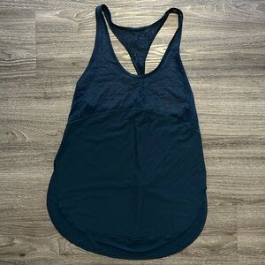 Lululemon Twist & Train Tank (size 6)